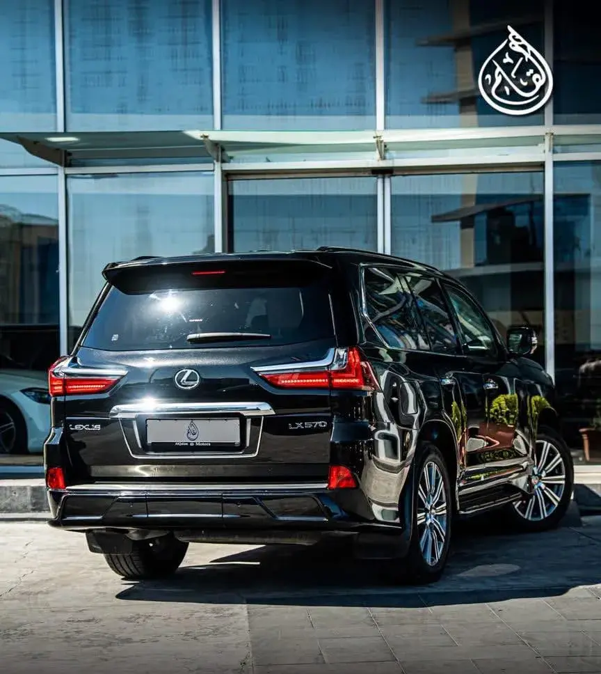 2016 Lexus LX 570, 2/10